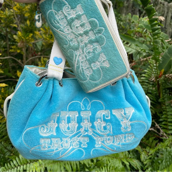 SOLD ELSEWHERE RARE JUICY COUTURE Bag TRUST FUND in blue terrycloth 😻wallet SET - Picture 3 of 14